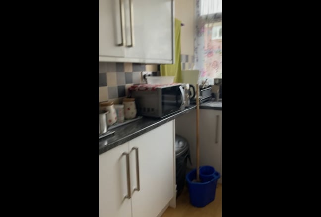 Spacious 1 bed flat in SW15, Barnes Main Photo