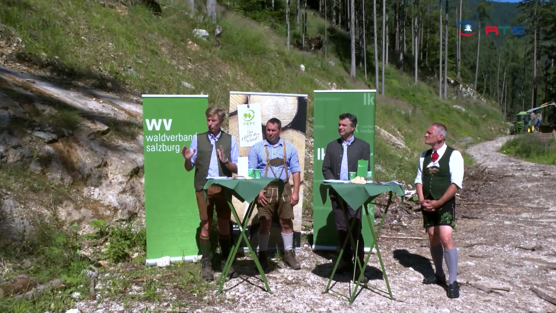 die-vielen-aufgaben-der-forstwege-im-bewirtschafteten-wald