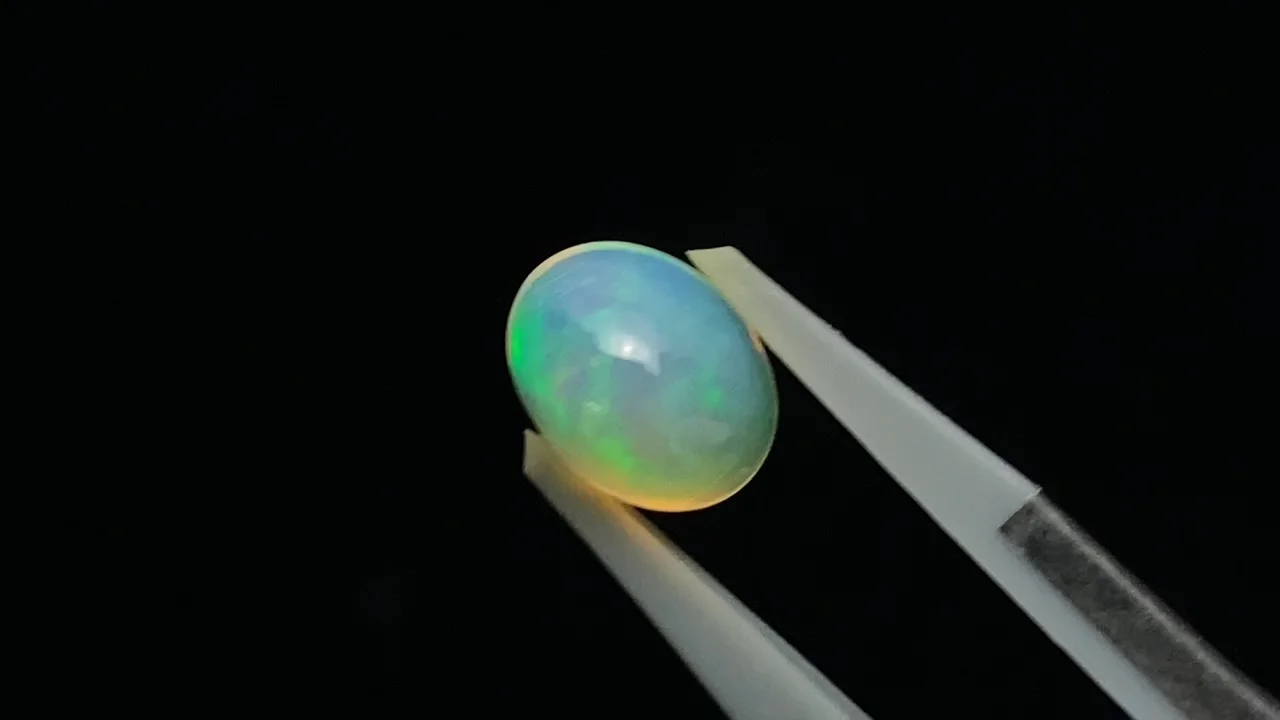 オパール 【産地・エチオピア】 オーバル カボション8×6mm 4個