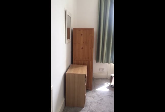 Well furnished double room to let in HMO apartment Main Photo