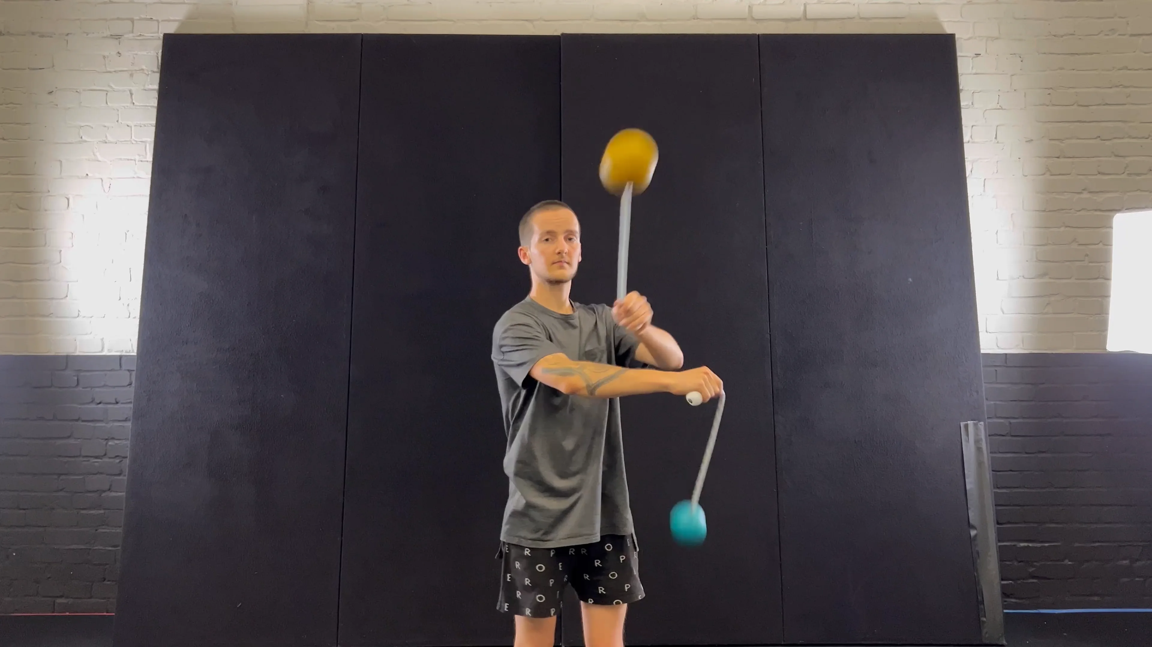 [FR]Poi tutoriel débutant 02 la weave on Vimeo