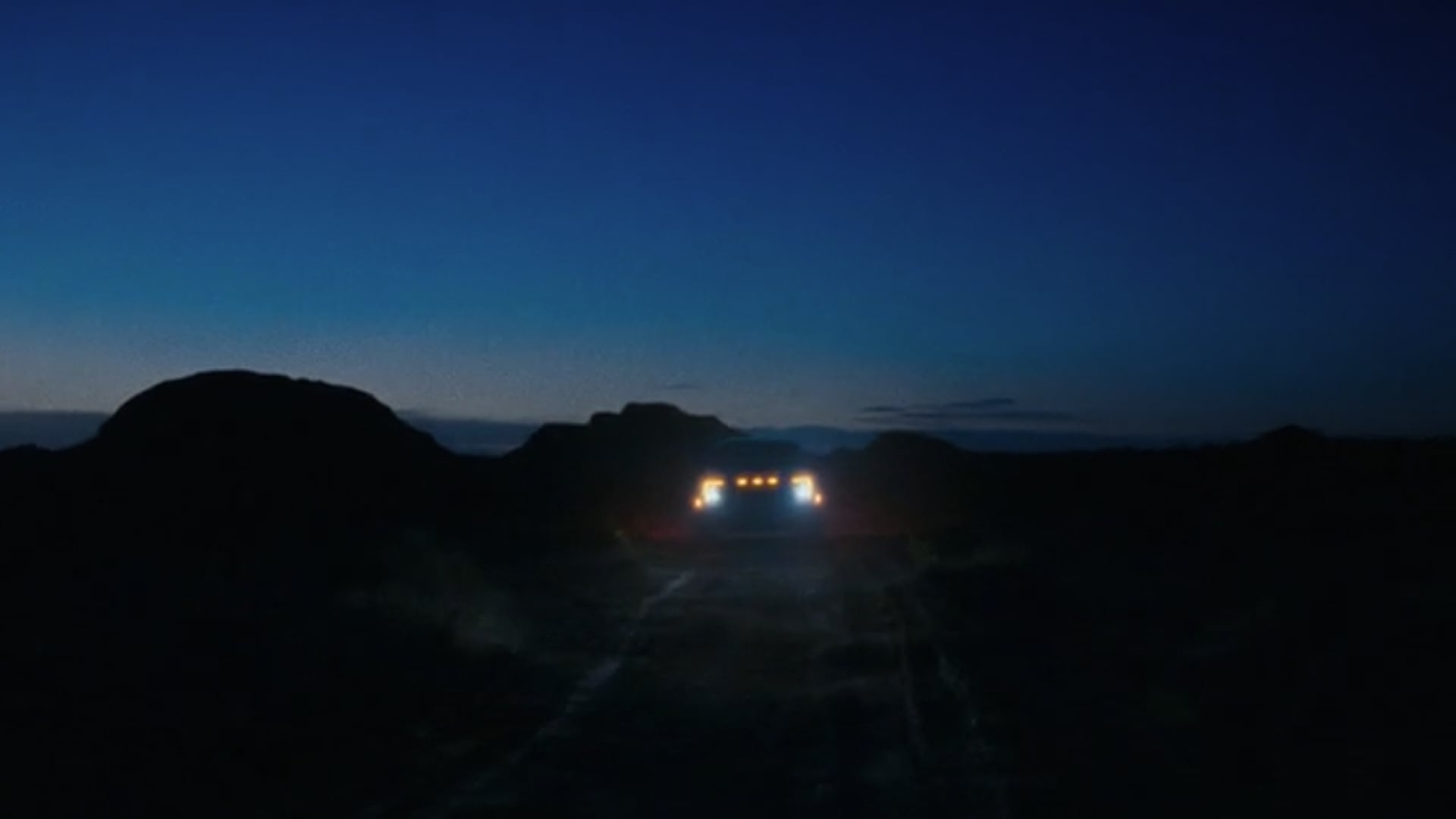 FORD F-150 RAPTOR R - SCARY FAST