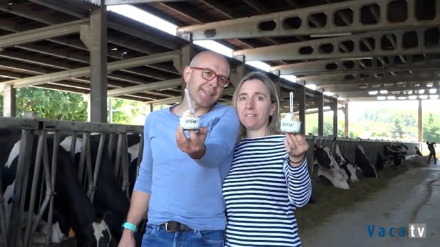 O leite fresco acabado de muxir, clave na fórmula secreta dos xeados Xeou!