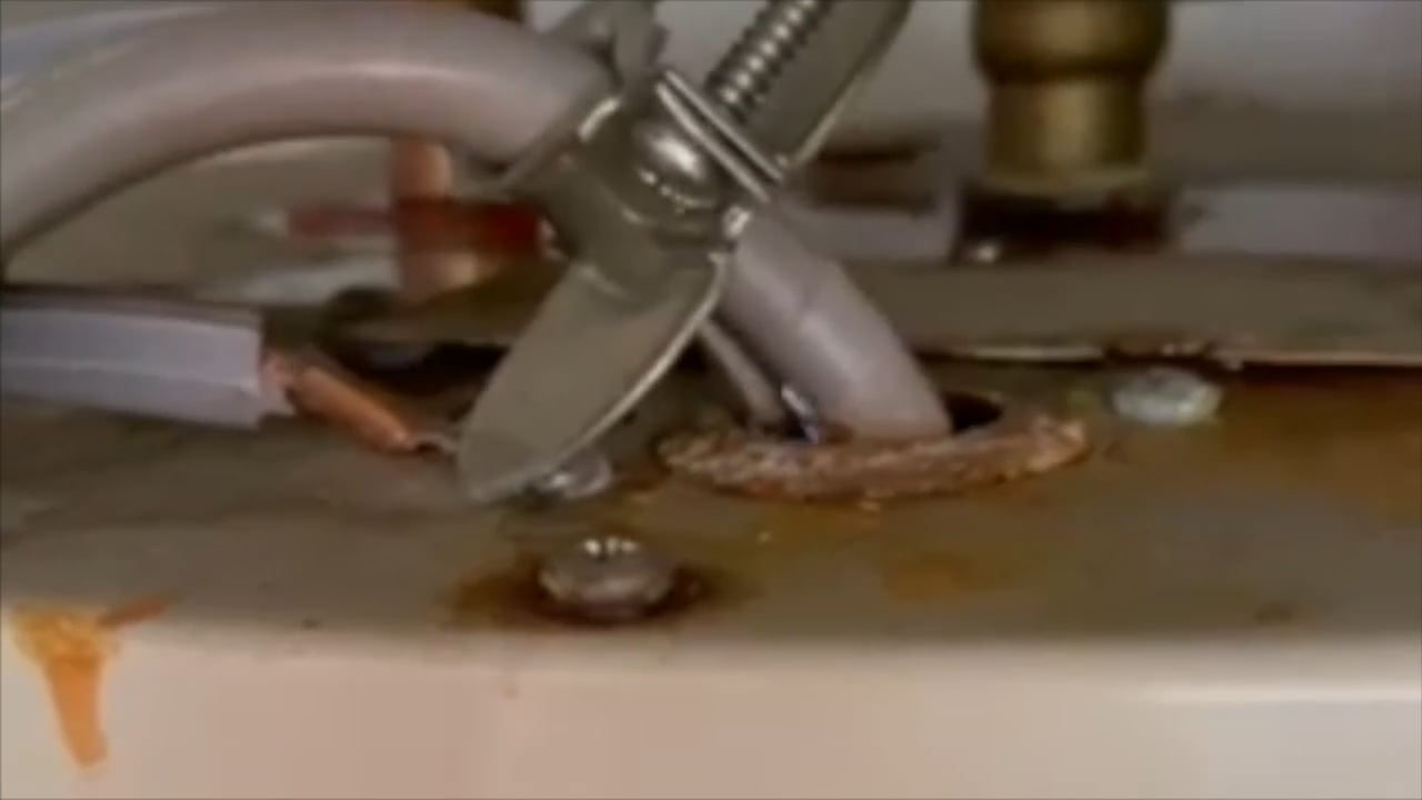 Ting discovers arcing in hot water heater wiring on Vimeo