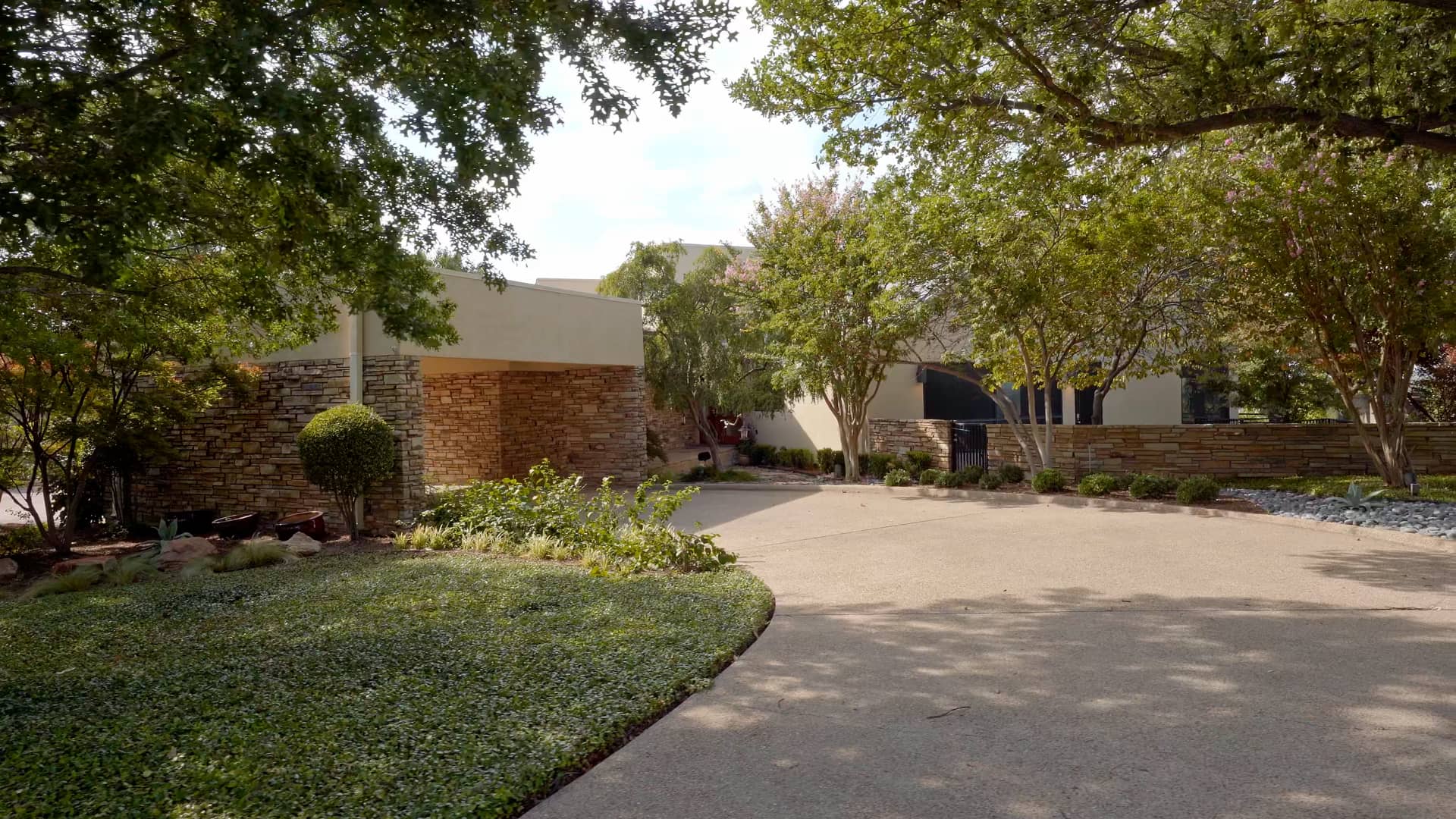 1233 Shady Oaks Ln Fort Worth, TX 76107 on Vimeo