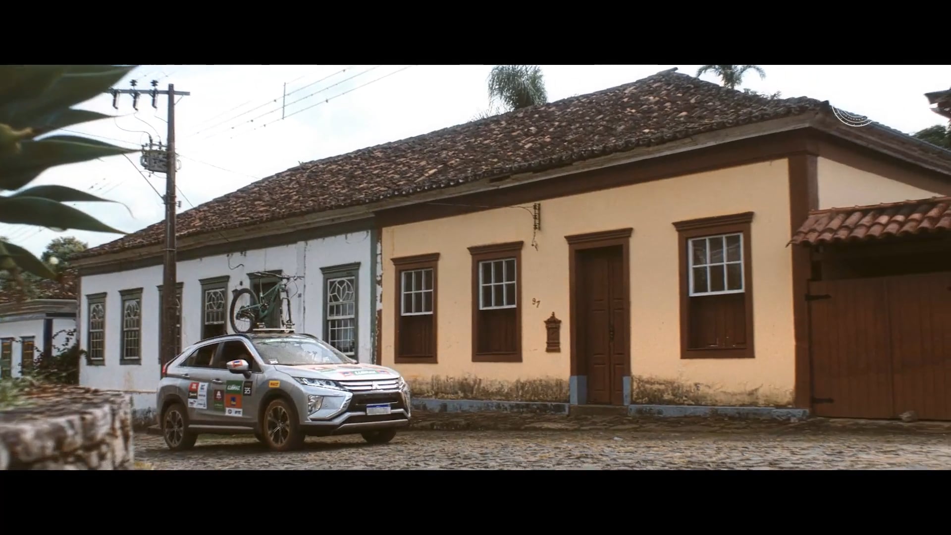 Mitsubishi - Rally Outdoor