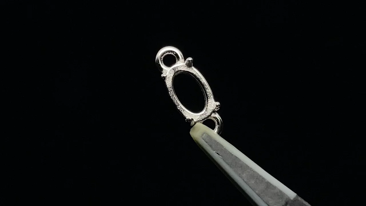 シルバー925 空枠 オーバル6×4mm 【両カン】 ロジウム 1個 - 天然石
