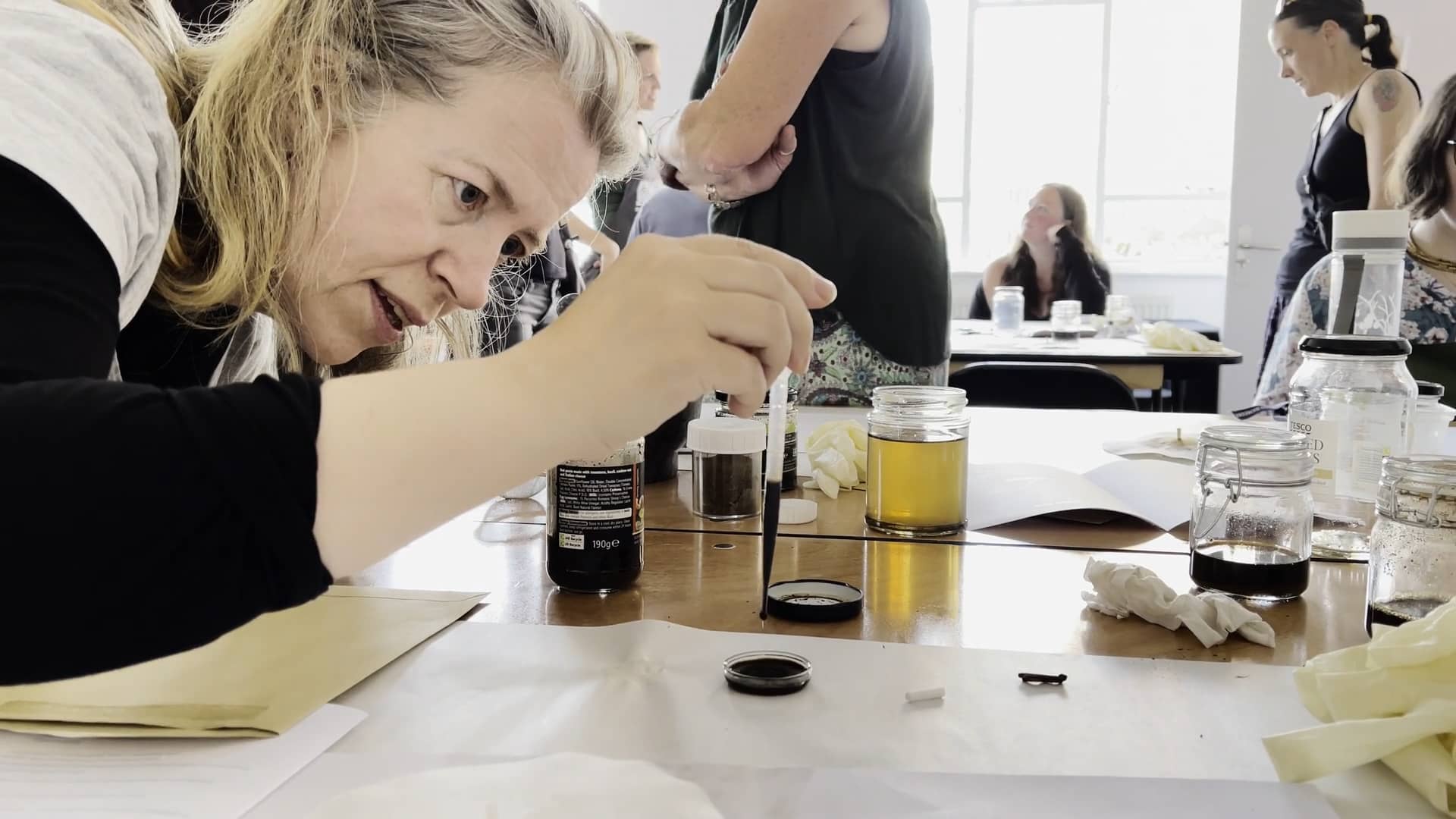 Soil Chromatography by Eileen Hutton on Vimeo