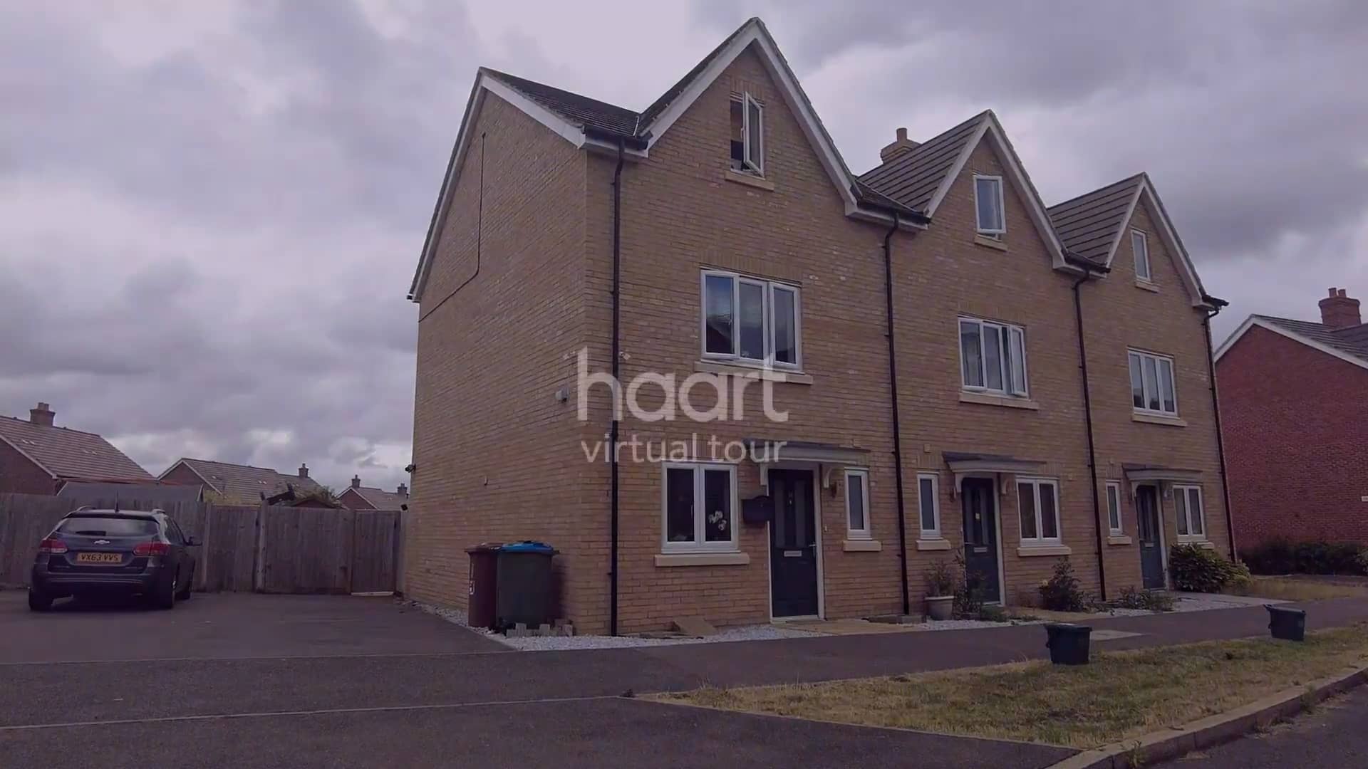 Quick Sneak Peek of Lakeland Drive, Aylesbury, 3 bedroom End of