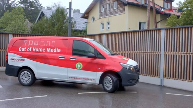 dem-klima-zu-liebe-progress-aussenwerbung-setzt-bei-firmenfuhrpark-auf-elektro-autos