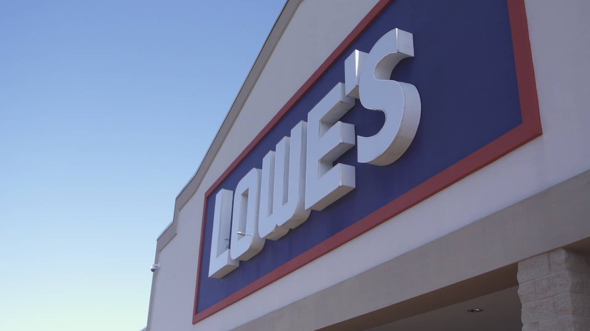 Lowes_Christmas Trees_60_Story.mp4 on Vimeo