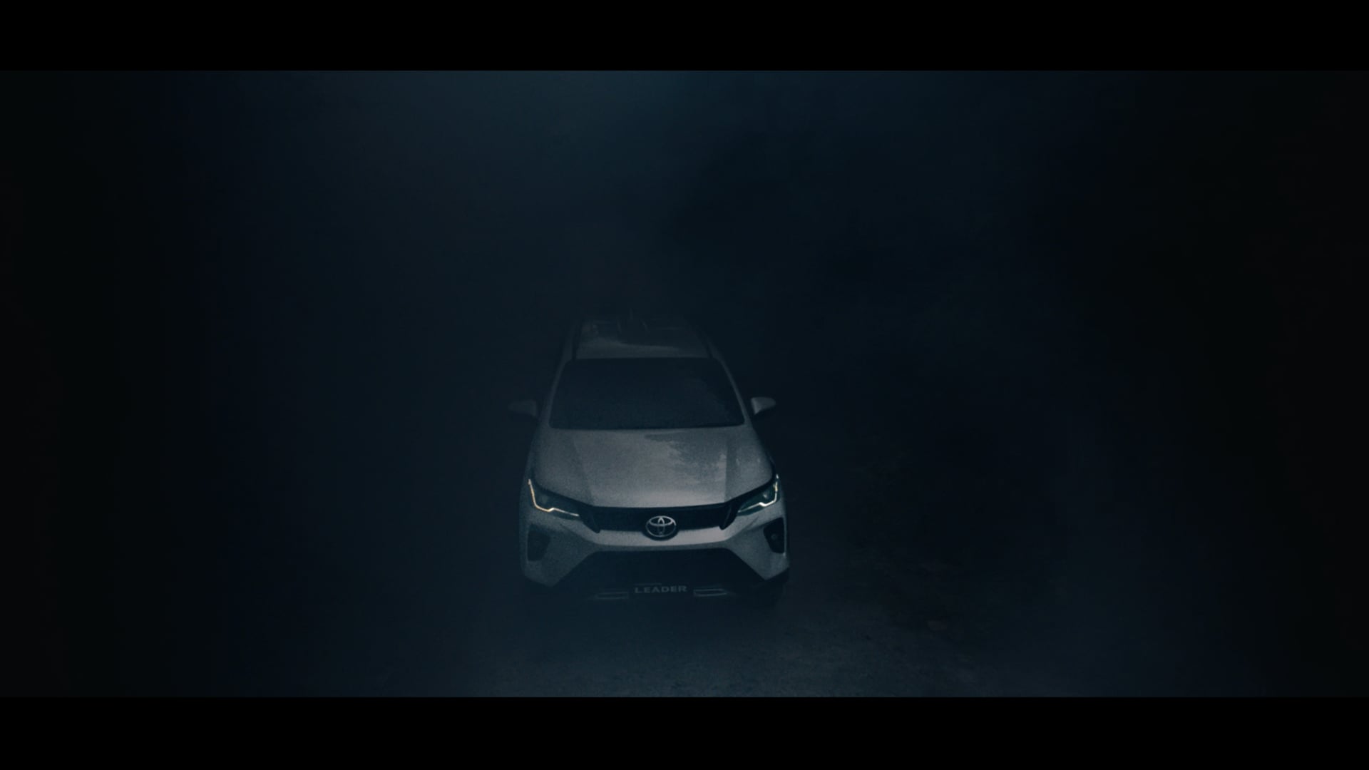 TOYOTA FORTUNER "Leader's Generation"