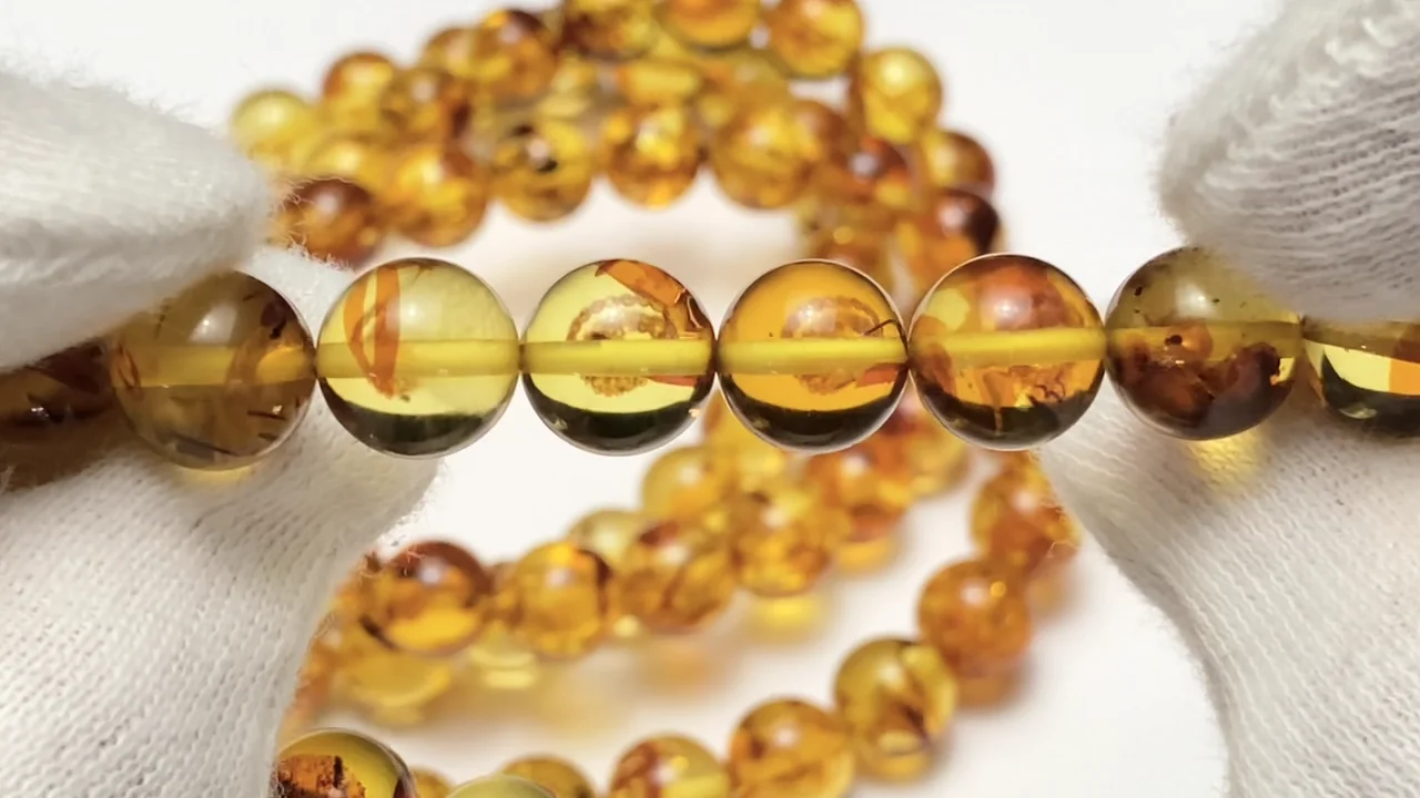 バルティックアンバー（琥珀） ラウンド8～8.5mm ブラウンカラー 1連