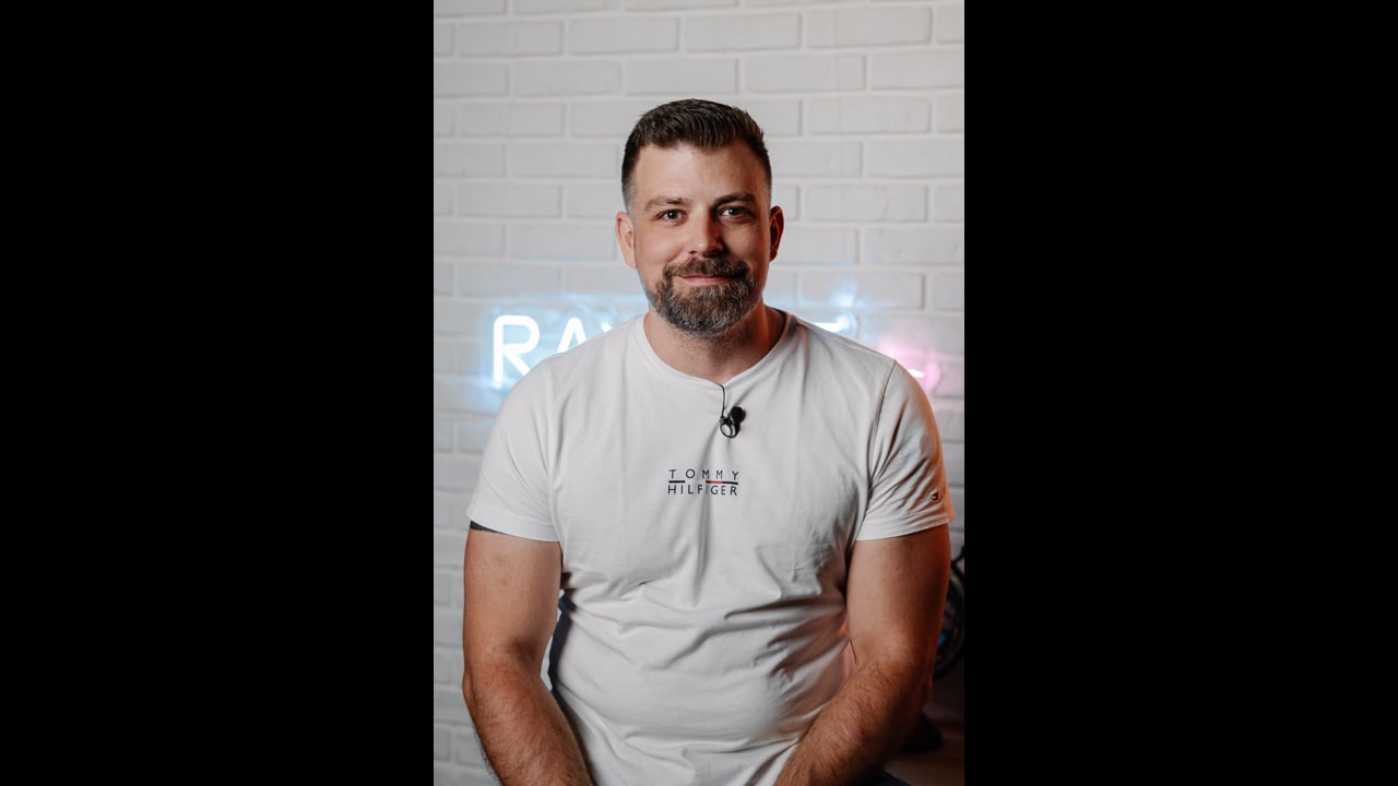 
        
          Jarek Bazala
        

        
          –
        

        
          Head of Product
        
        