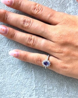 Vidéo: Bague Or Blanc Tanzanite et diamants 2.92grs