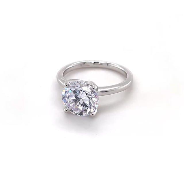 3.00 carat solitaire ring in white gold with round diamond