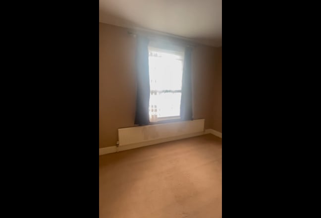 1 double Room shared with family  Main Photo