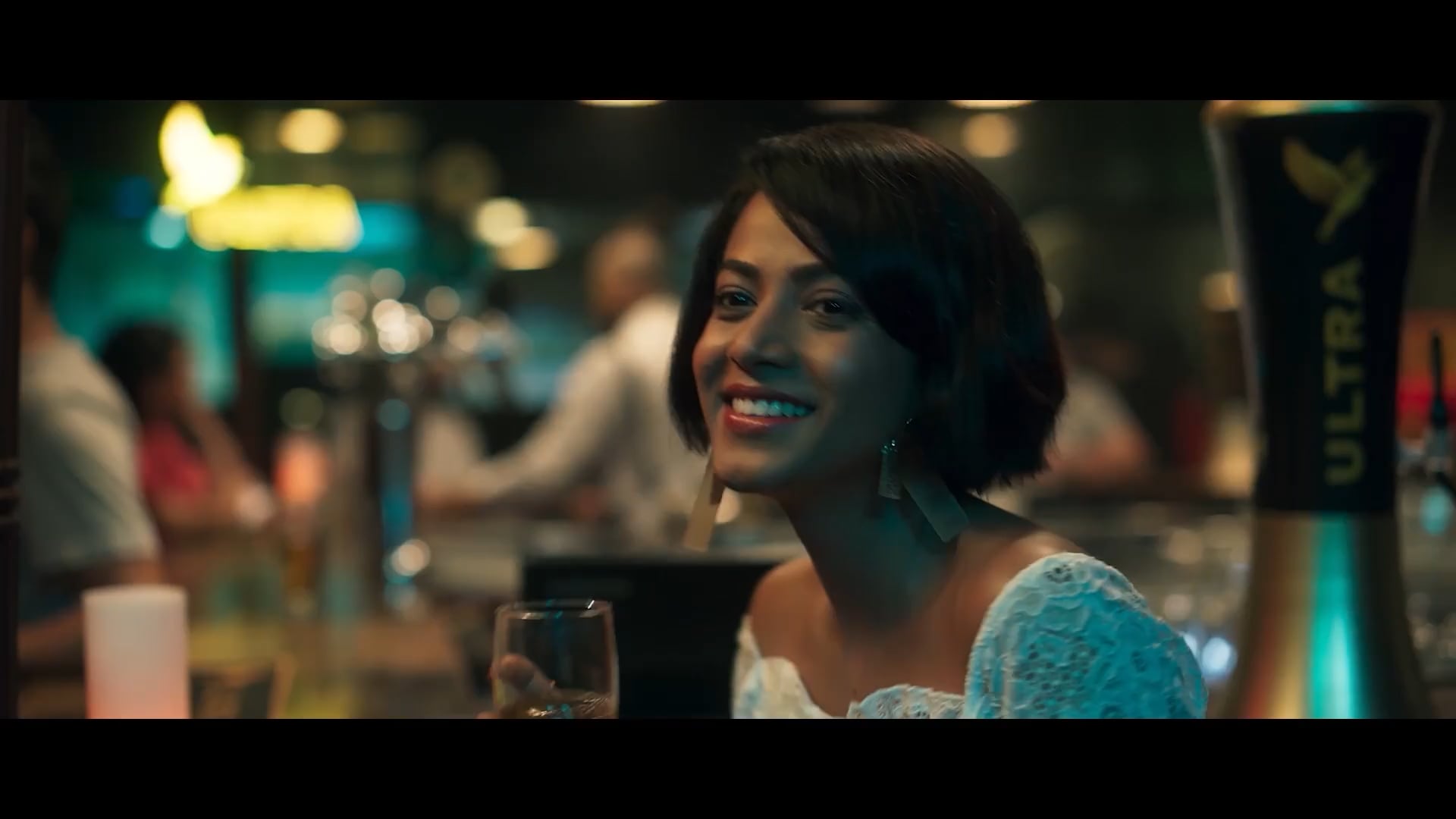 Kingfisher Ultra - The Chicken Dance