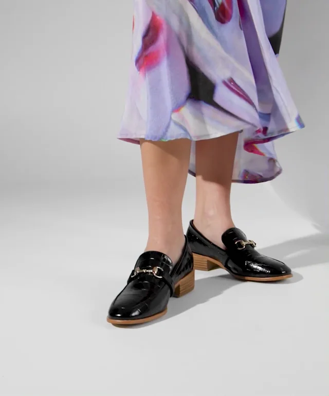 Link detail sale patent leather loafers