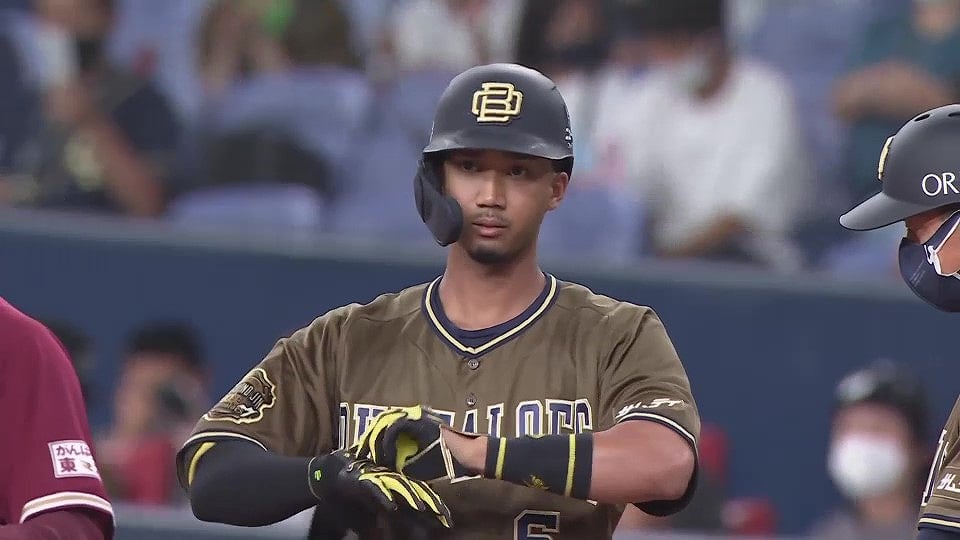 【7回裏】さすがの勝負強さ!! バファローズ・宗佑磨がレフトへのタイムリーヒットを放つ!! 2022年8月9日 オリックス・バファローズ 対 東北楽天ゴールデンイーグルス