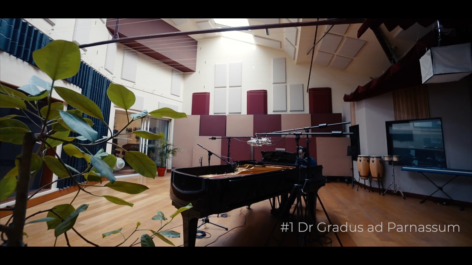 Le duo un piano une batterie présente : Debussy