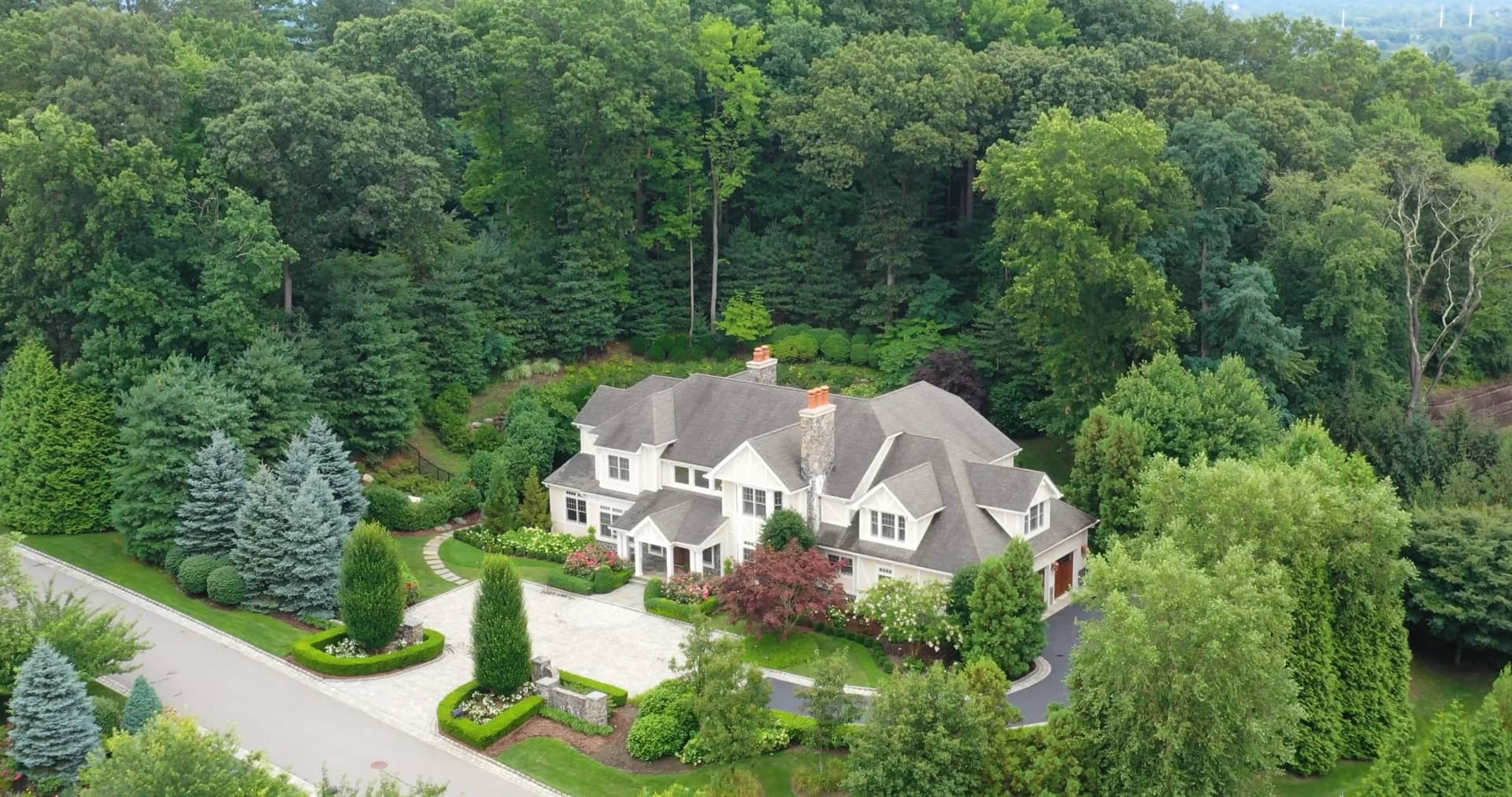 1 Kingwood Court Muttontown , New York on Vimeo