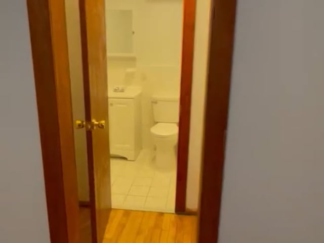 Large room w/private bathroom Main Photo