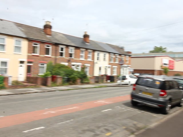 Modern house, very close to Reading station Main Photo