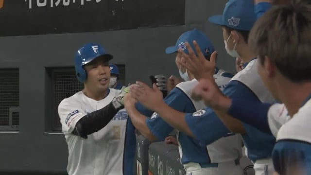 【1回裏】初球から積極的に!! ファイターズ・近藤健介 今季第5号の先制ソロホームラン!! 2022年8月16日 北海道日本ハムファイターズ 対 東北楽天ゴールデンイーグルス