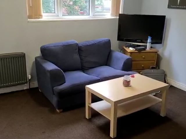 Bills Incl*. Studio Flat to Rent in Roundhay LS8** Main Photo