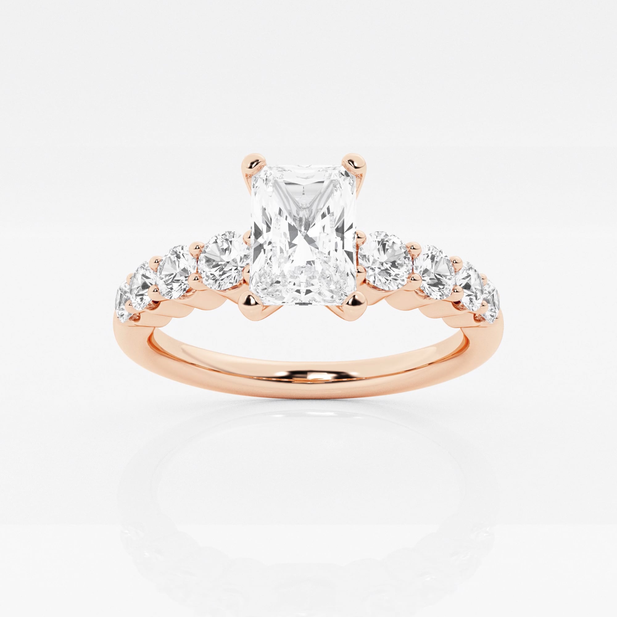 produktvideo för 1 1/3 ctw Radiant Lab Grown Diamond Graduated Engagement Ring