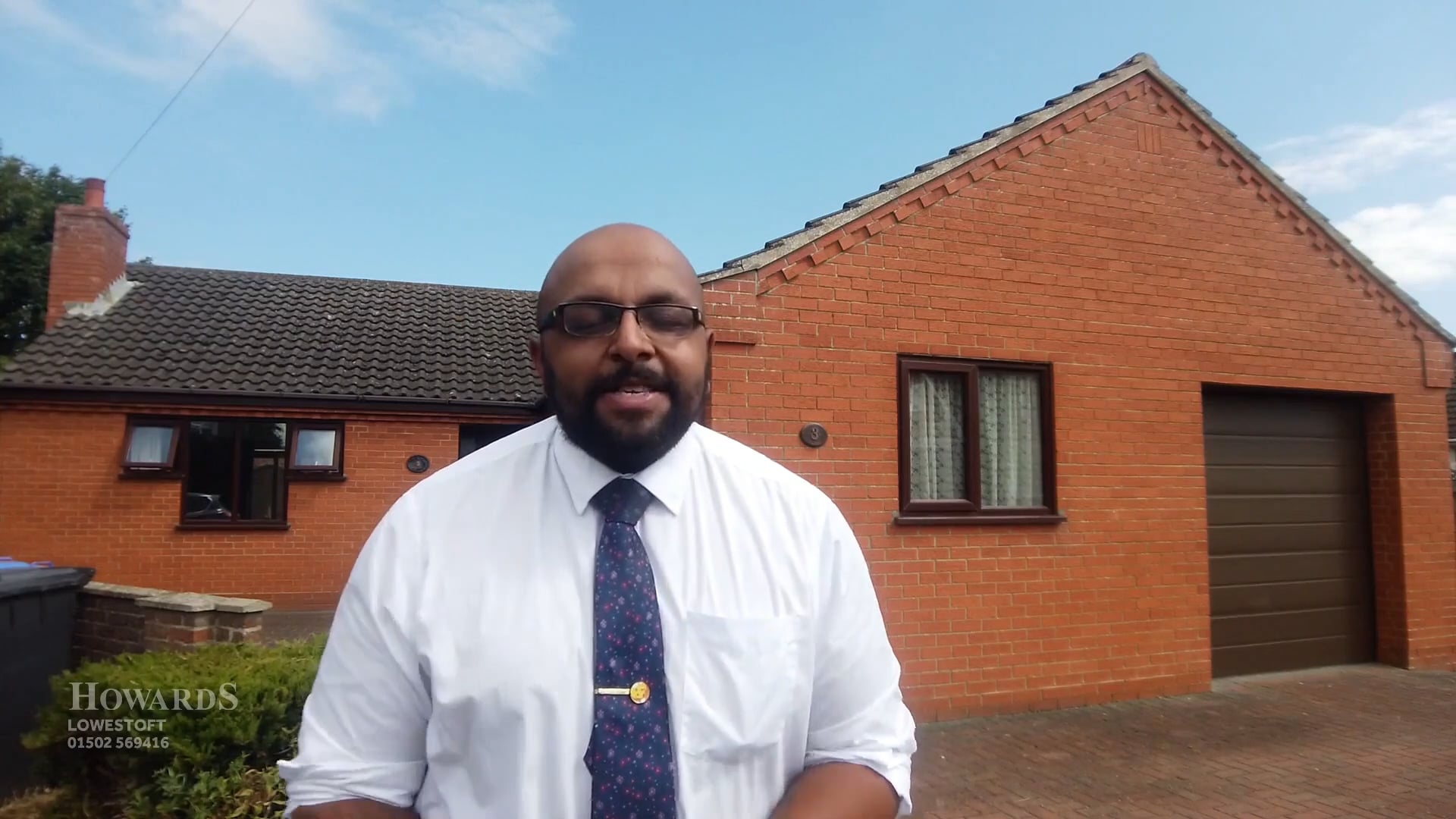 Quick Sneak Peek of Broadland Close, Lowestoft, 3 bedroom Bungalow For