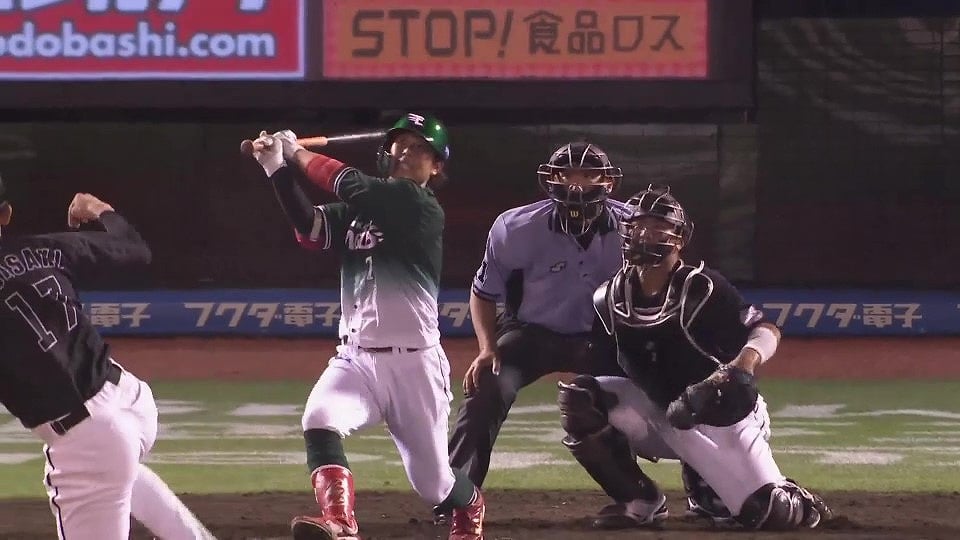 【6回裏】特大の一発!! イーグルス・鈴木大地 ライトスタンド中段へ飛び込むソロホームラン!! 2022年8月19日 東北楽天ゴールデンイーグルス 対 千葉ロッテマリーンズ