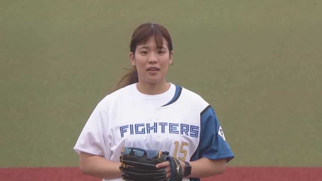 見事なストライク!! 北海道釧路市出身の女子アイスホッケー日本代表・浮田留衣さんが始球式に登場!! 2022年8月23日 北海道日本ハムファイターズ 対 オリックス・バファローズ