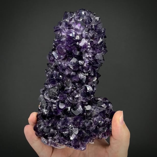 Quartz var. Amethyst - large stalactite (Meieran Coll.)