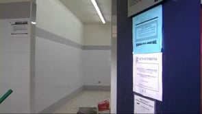 Comença el canvi del terra de la piscina