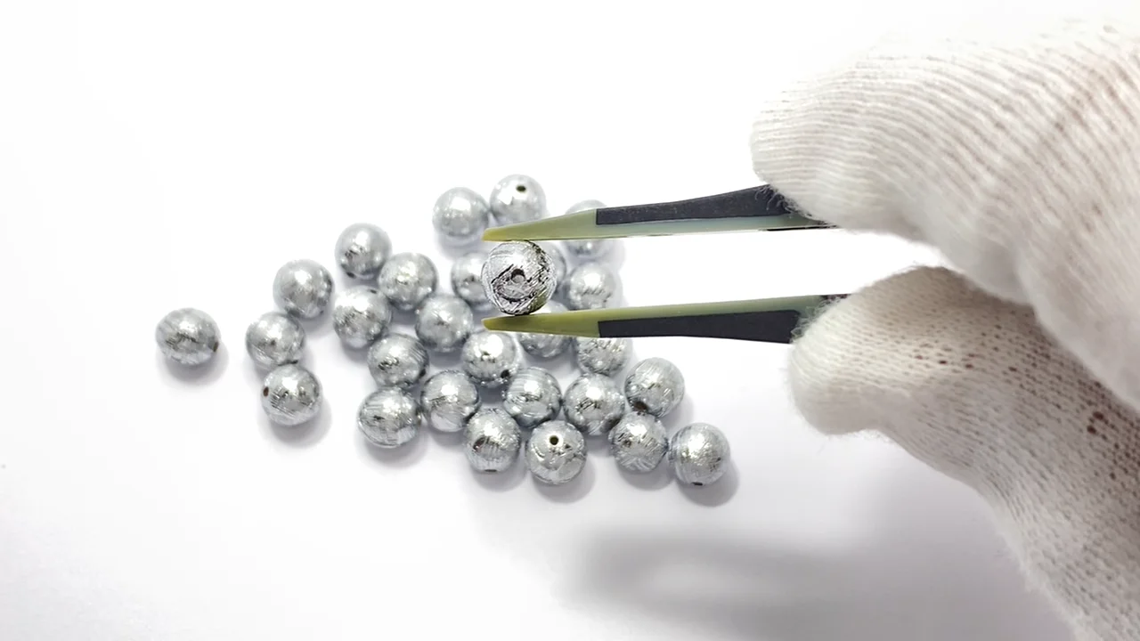 動画】【粒売り】メテオライト(ムオニナルスタ隕石) ラウンド6mm 1粒