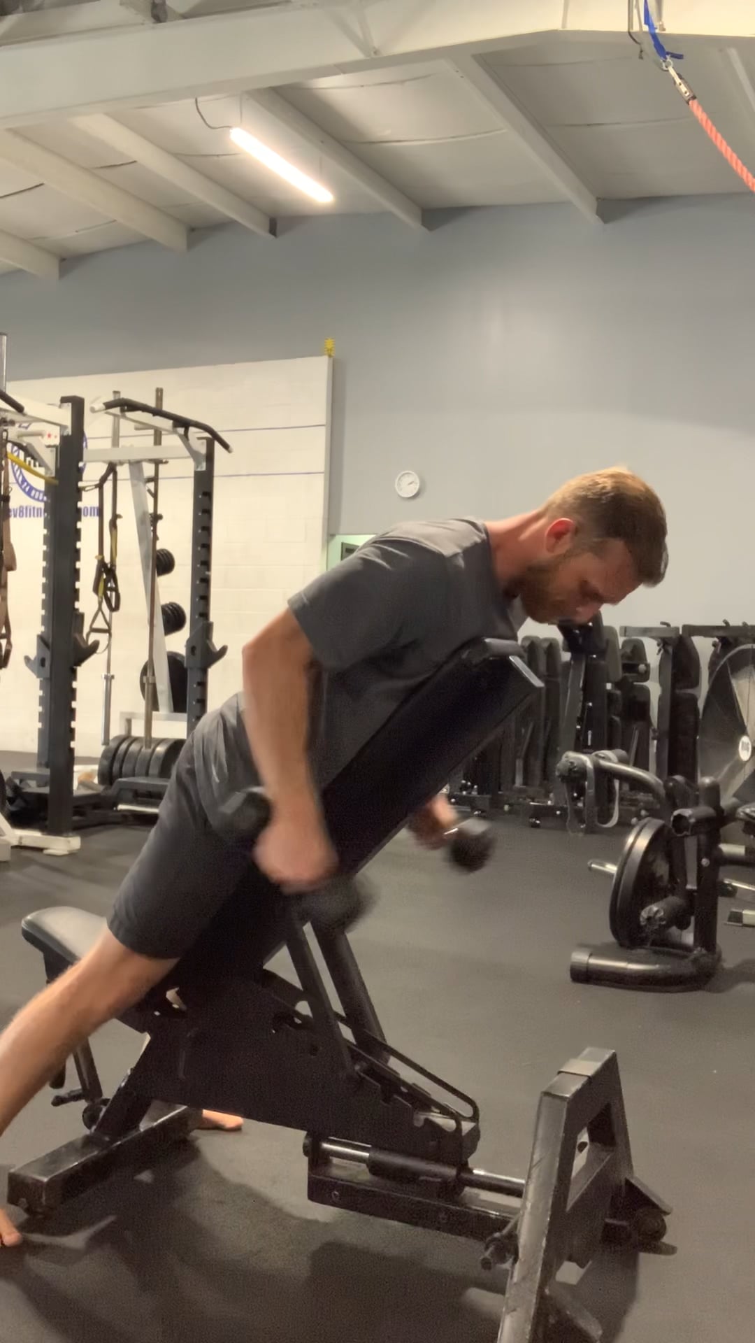 Incline Tricep Kickback on Vimeo