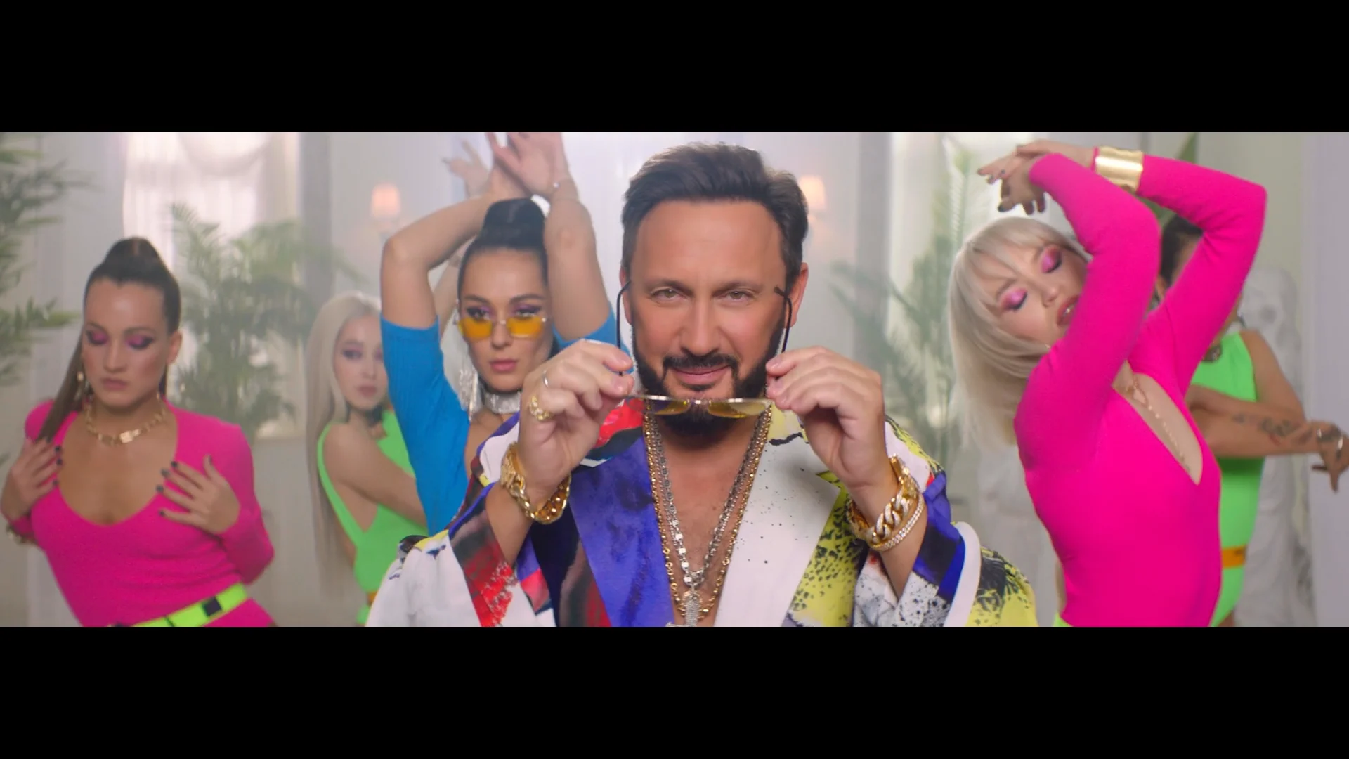 Эда и серкан. Я буду тебя беречь. Клипы на море. Если кто-то целует морщинки если. Буду тебя беречь клип.