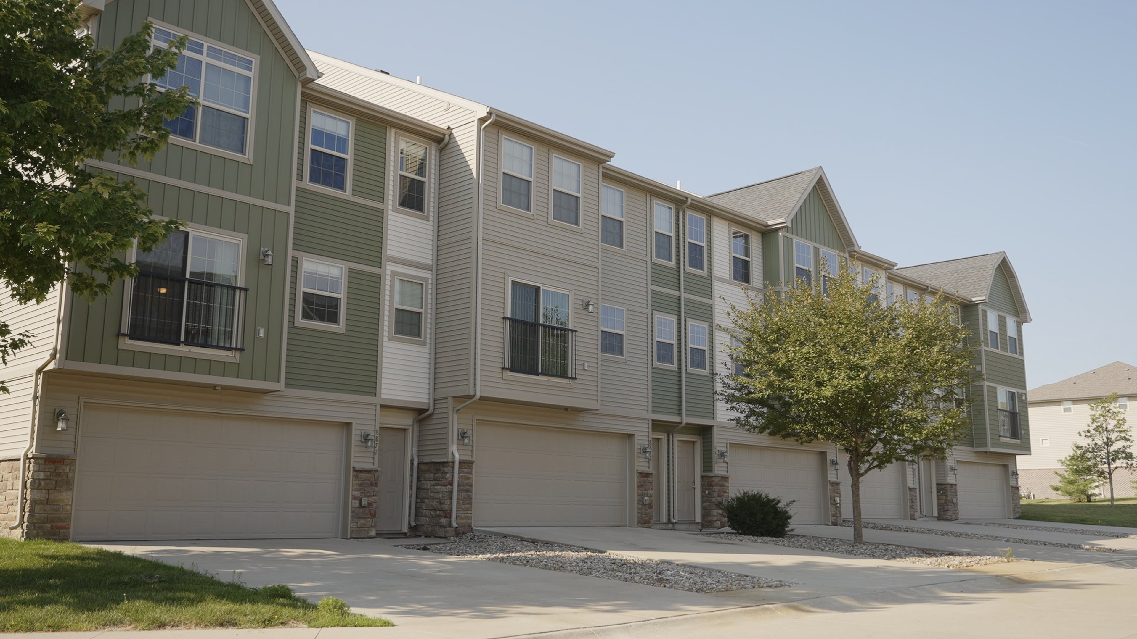 Village at Maplebend Townhomes West Des Moines, IA on Vimeo