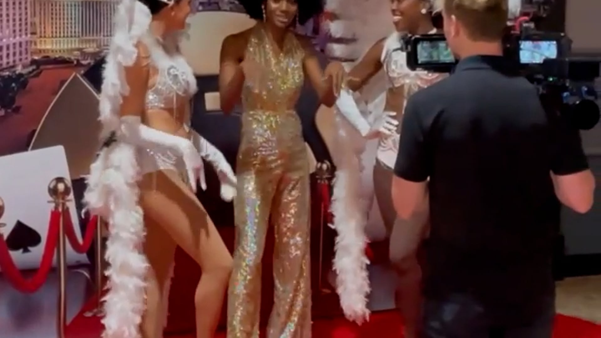 Living Red Carpet with Showgirls.mp4