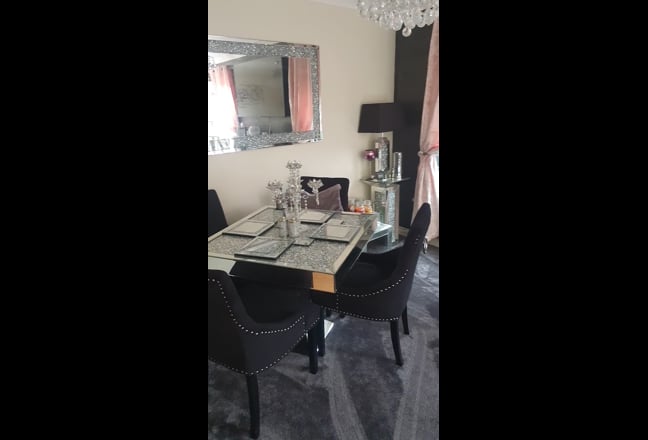 Room to Let (Female Only) Main Photo