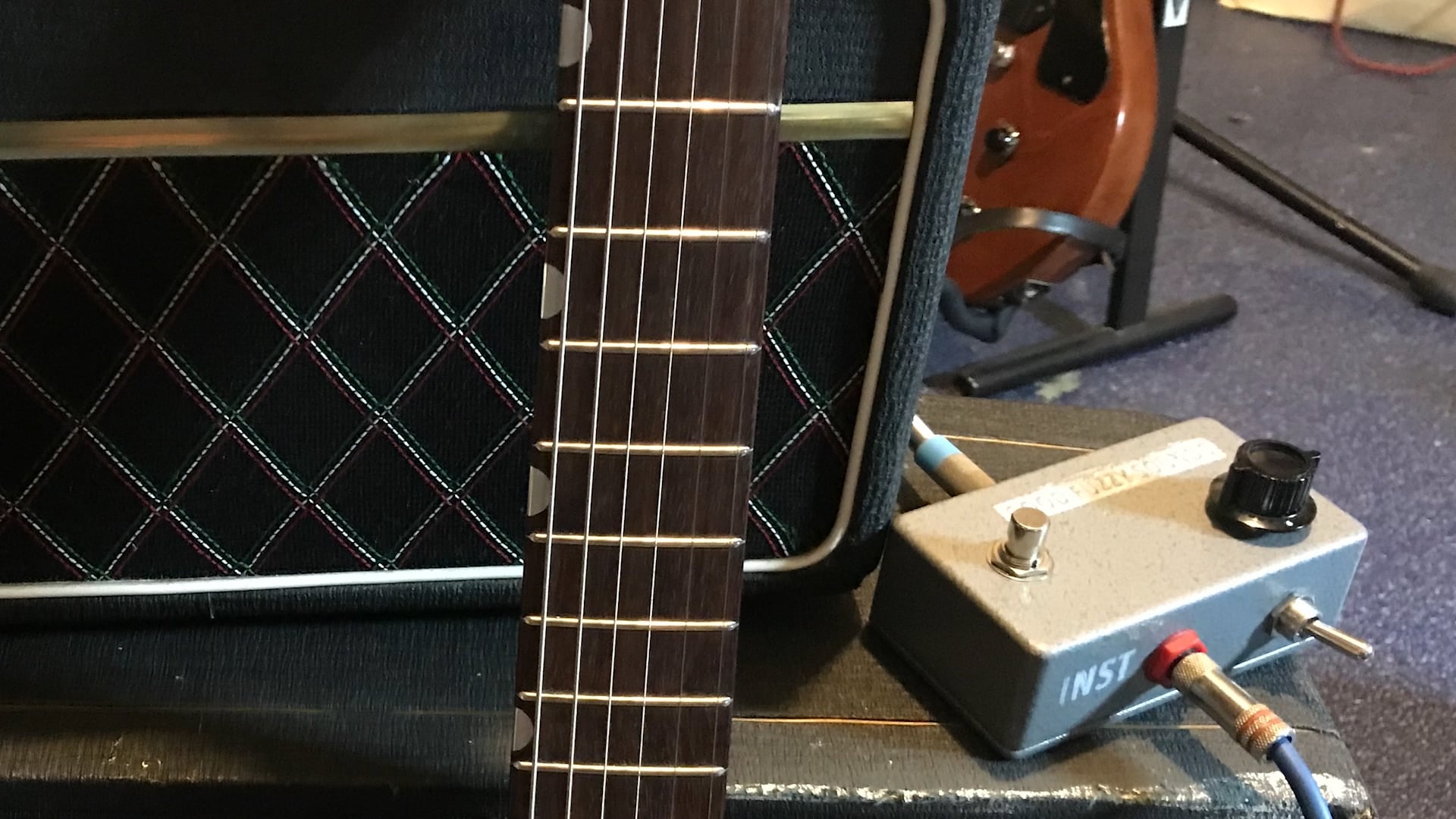 Good Fuzzy Sounds 2.BAD fuzz through four different amps on Vimeo