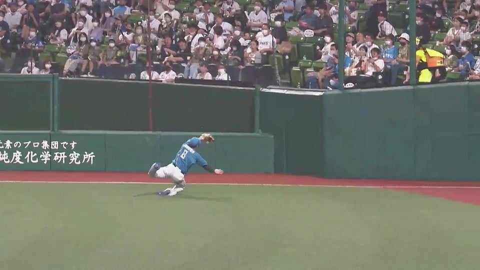 【6回裏】ファイターズ・近藤健介 見事なスライディングキャッチでチームを救う!! 2022年8月30日 埼玉西武ライオンズ 対 北海道日本ハムファイターズ