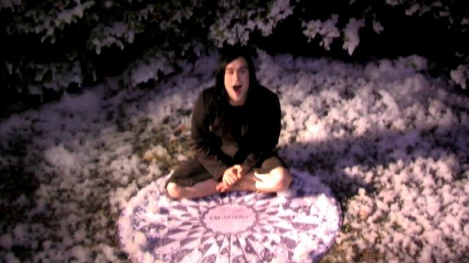 Street Drum Corps f. Bert McCracken — Happy Xmas (War Is Over)