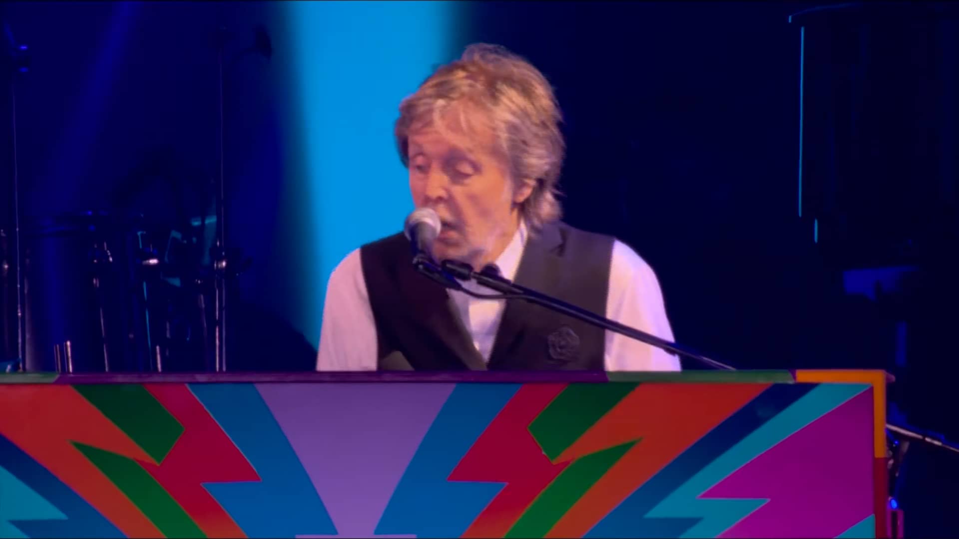 Paul McCartney - Hey Jude on Vimeo