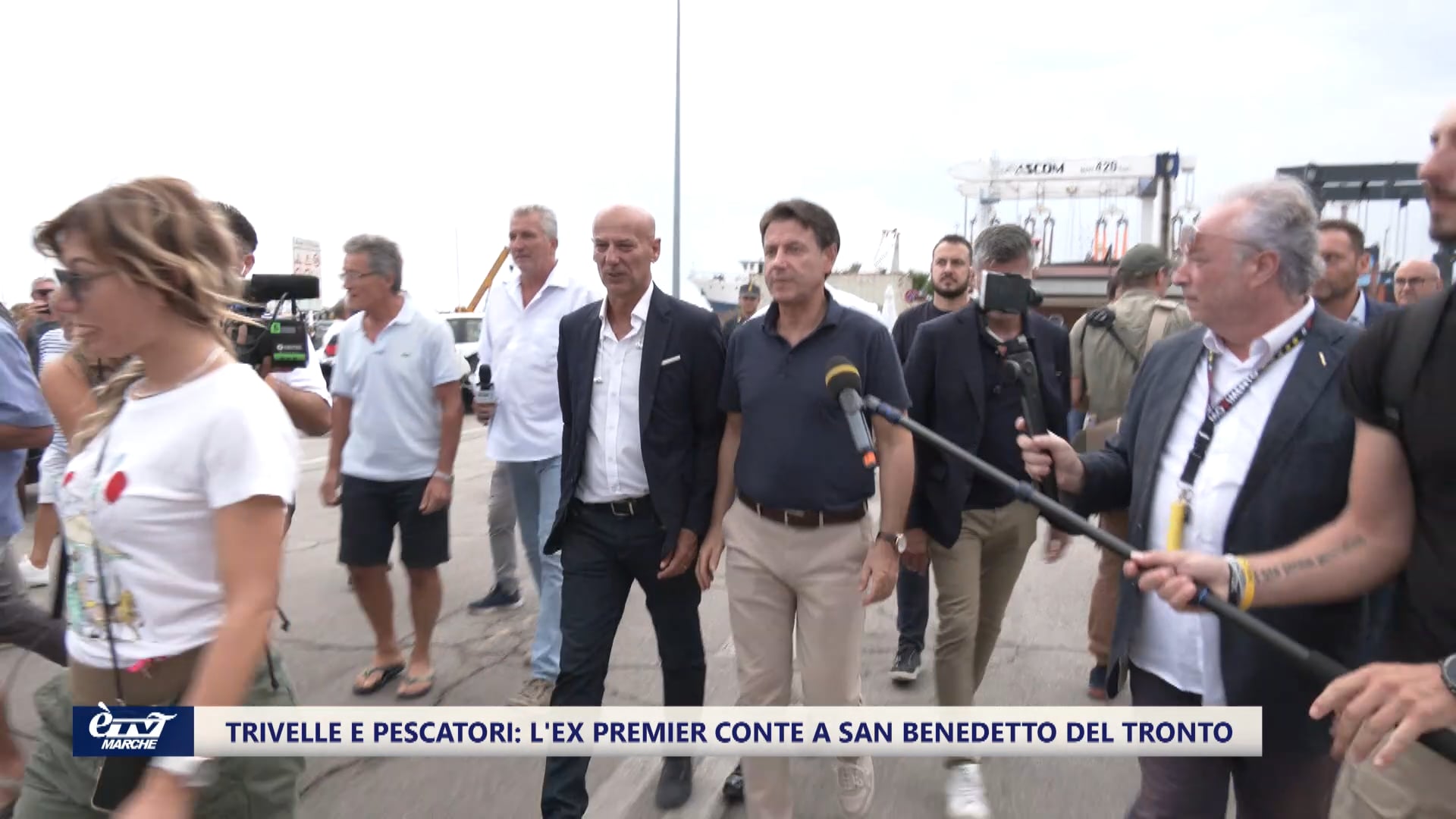 Trivelle, superbonus e pescatori: l'ex premier Conte a San Benedetto del Tronto - VIDEO