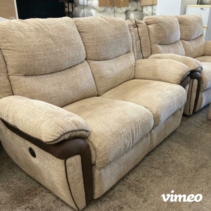 Lazyboy Sofa Set on Vimeo