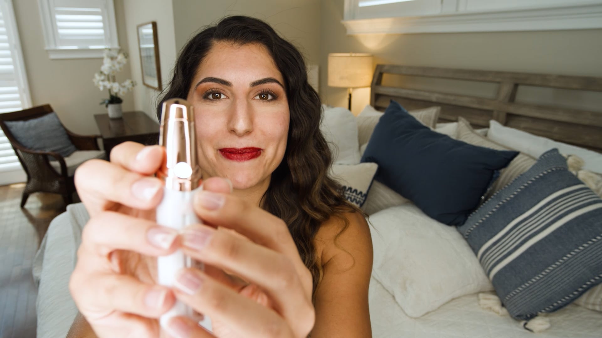 Flawless: Luxe Facial Wand (National Promotional Explainer)