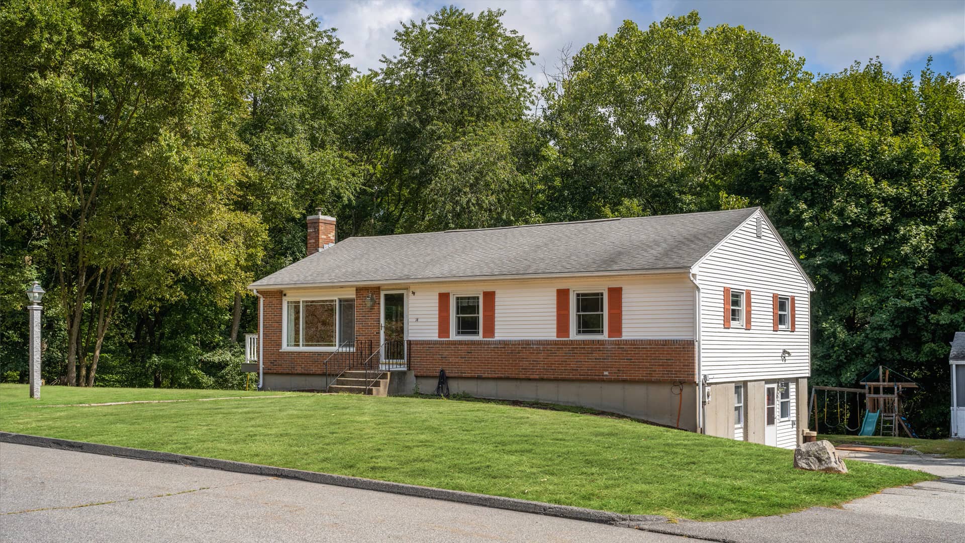 14 Carriage Dr, Auburn, MA on Vimeo